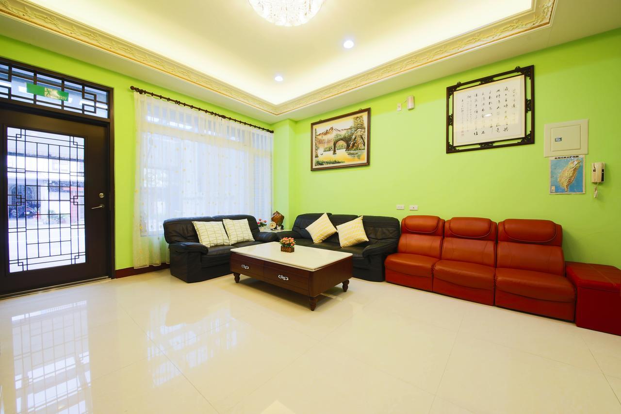 הואליין סיטי Xin Jing Zhan Homestay מראה חיצוני תמונה