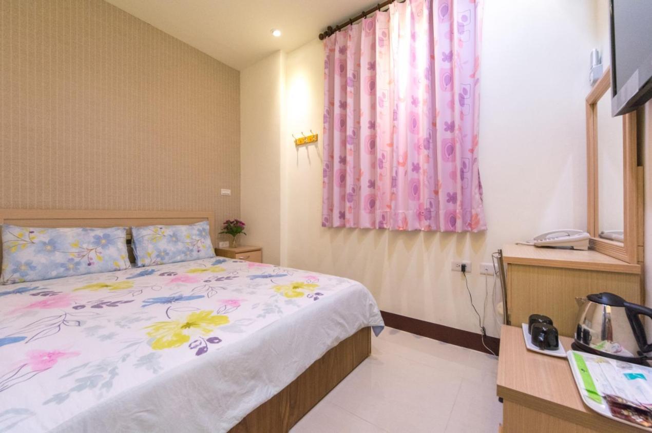 הואליין סיטי Xin Jing Zhan Homestay מראה חיצוני תמונה